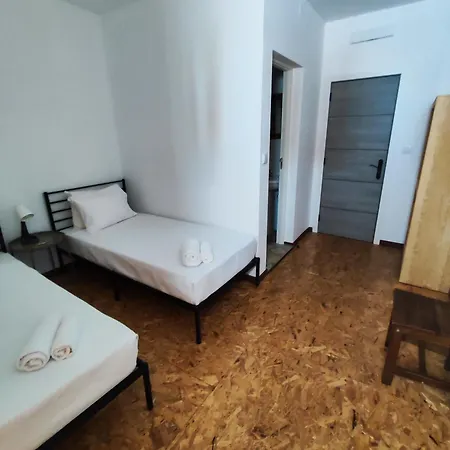 Gasthof Guest House Rooms In Bairro Alto