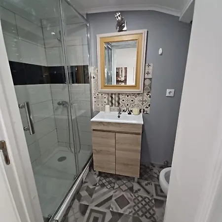 Guest House Rooms In Bairro Alto Lisbon